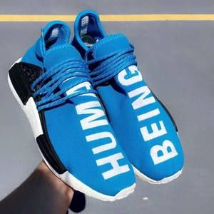 Meet your Posher, Luci